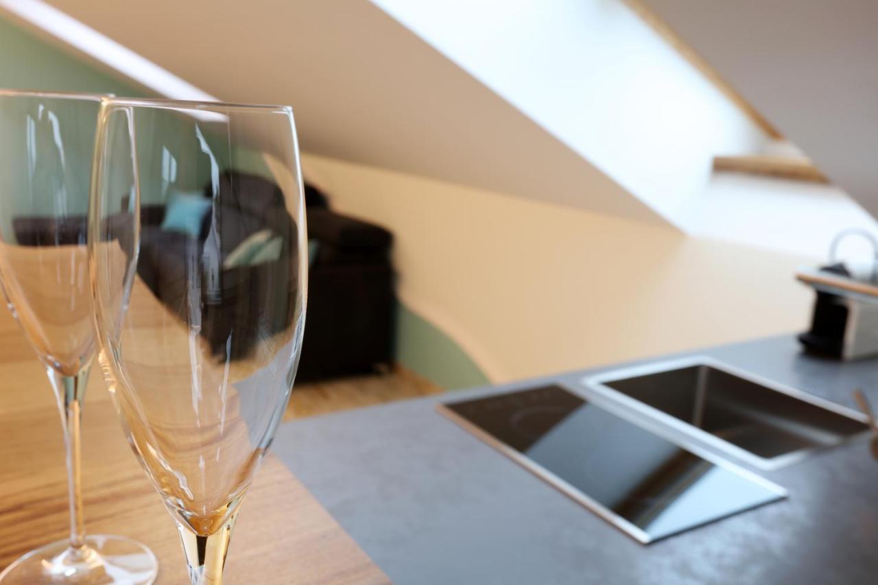 Gaestehaus Alte Glaserei นอยชตัดท์ อัน แดร์ ไวน์ชตราเซอ ภายนอก รูปภาพ